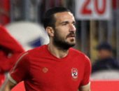 فيديو ..هل ينضم على معلول لكتيبة الراحلين عن الأهلى فى الشتاء ؟