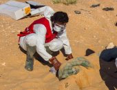 بالصور.. السلطات الليبية تعثر على جثث 20 مهاجرا غير شرعى من مصر بمنطقة الرمال