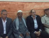 بالفيديو.. محافظ سوهاج ومدير الأمن يقدمان واجب العزاء لشهيدى الواجب فى حادث رفح