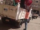 بالصور.. حى العجمى بالإسكندرية يشن حملات لإزالة إشغالات الطريق