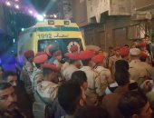 بالفيديو والصور .. نقل جثمان شهيد أسيوط لمسجد الصادق استعدادا لصلاة الجنازة 