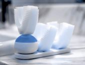 فرشاة أسنان ذكية تصدر اهتزازات لتنظيف أسنانك خلال 10 ثوان فقط