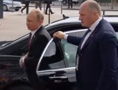 شاهد.. موقف محرج لموظفة استقبال قمة العشرين لفشلها فى التعرف على بوتين