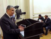 رئيس الوزراء يطلع على مشروعات شركات سيمنز بالعاصمة الإدارية الجديدة