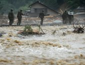 بالصور.. ارتفاع حصيلة ضحايا الفيضانات فى اليابان إلى 18 قتيلا