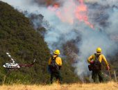 380 رجل إطفاء يشاركون فى اخماد حريق جنوب فرنسا و4 يتعرضون لإصابات
