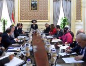 رئيس الوزراء يلتقي وزير البترول لمتابعة مشروعات التكرير والبتروكيماويات 