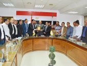 محافظ سوهاج يشيد بدور الأحزاب فى دعم التنمية داخل المحافظة