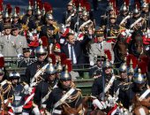 بالصور.. عرض عسكرى احتفالا باليوم الوطنى لفرنسا بحضور ماكرون وترامب