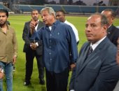 بالصور..وزير الشباب يتفقد إستاد الإسكندرية قبل إفتتاح البطولة العربية للأندية