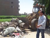 رفع 10 أطنان مخلفات وقمامة فى حملة بقرية بتزمنت الشرقية ببنى سويف