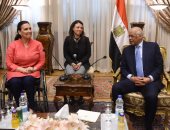 بالصور.. نائبة الرئيس الأرجنتينى تصل إلى مقر البرلمان.. وتلتقى "عبد العال"