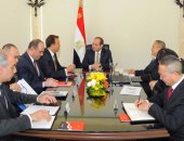 السيسي يوجه بإنهاء القطار الكهربائى بين السلام والعاصمة الإدارية خلال عامين