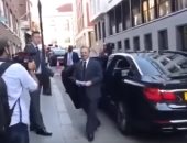 بالفيديو.. قطر تؤجر "مرتزقة" إخوان للاعتداء على وزير إمارتى فى لندن