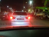 مواطن بطنطا يرصد سيارة بدون لوحات معدنية استبدلها قائدها بعبارة "باشا مصر"