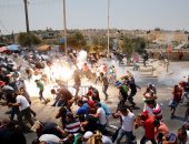 بالصور.. قوات الاحتلال تقتحم تجمعا للمصلين بمحيط الأقصى وتعتقل فلسطينيين