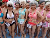 بالصور.. انطلاق مسابقة لكبار السن بملابس البحر فى الصين بمشاركة 400 شخص