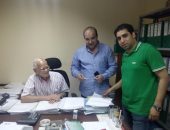 بالصور.. المقاصة يتسلم شيكات صفقة داوودا من الزمالك