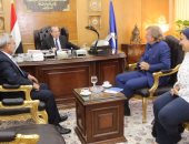 محافظ دمياط يبحث مشروع دعم الإصلاح الإداري بالتنمية المحلية بالمحافظة