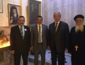بالصور.. وزير التنمية المحلية يزور الكنيسة المرقسية بالإسكندرية