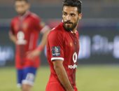 لماذ يغيب إسلام محارب عن مواجهة المصرى؟.. الأهلى يجيب