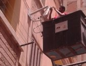 تركيب كشافات موفرة لمركز باريس بالوادى الجديد بتكلفة مليون و200 ألف جنيه