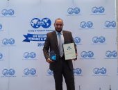مصرى يحصل على جائزة أفضل مهندس شاب فى العالم من جمعية مهندسى البترول