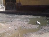 بالصور.. شوارع ميت أبو عافية بالمنوفية تعانى من "المجارى"