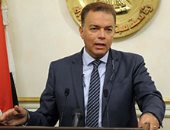 بالصور.. وزير النقل يتابع عمليات رفع آثار تصادم قطارى الإسكندرية 