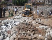 الوحدة المحلية بالمراغة تزيل 22 حالة تعدى على حرم النيل اليوم