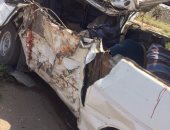 بالصور والأسماء.. مصرع شخصين وإصابة 15 شخصا فى تصادم ميكروباص بكارو بسوهاج