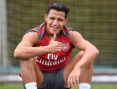 باريس سان جيرمان يستخدم نيمار والفيس لإقناع سانشيز بالانتقال