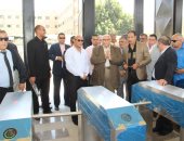 رئيس جامعة عين شمس يشهد الافتتاح التجريبى للبوابات الإلكترونية للجامعة