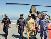 الفريق محمود حجازى ورئيس أركان اليونان يشهدان التدريب البحرى الجوى المشترك