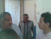 رئيس مركز الداخلة يتفقد مشروع 50 منزلا ريفيا بمنطة غرب الموهوب