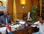 رئيس جامعة المنيا: فصل 10 أساتذة بسبب انتمائهم للإخوان أبرزهم "الكتاتنى" وتسليم مكاتبهم الخاصة.. أبو المجد: لا حديث فى السياسة ولا للحزبية داخل الجامعة.. وندرس منظومة الوجبة الغذائية بسبب ارتفاع الأسعار