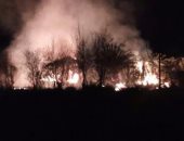 السيطرة على حريق فى مزرعة نخيل بإحدى قرى الداخلة دون إصابات