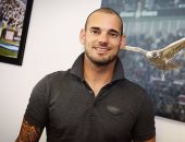 رسميا.. نيس الفرنسي يضم الهولندي المخضرم ويسلي شنايدر