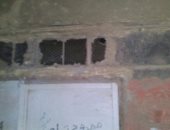 بالصور.. سكان عقار بشبرا الخيمة يستغيثون من غرفة كهرباء متهالكة