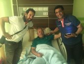 فاروق جعفر يزور رئيس قطاع الناشئين السابق بالزمالك بالمستشفى