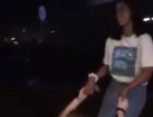 تداول فيديو لابنة أوباما "ماليا" ترقص بطريقة غريبة وعنيفة مع صديقتها