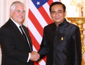 بالصور.. أول لقاء بين مسئول أمريكى ورئيس وزراء تايلاند منذ عام 2014