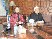 الهجرة تطلق مبادرة "اسأل الأزهر" للرد على أسئلة المصريين بالخارج