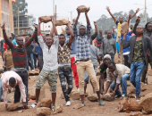 بالصور.. استمرار مظاهرات المعارضة الكينية احتجاجا على نتائج انتخابات الرئاسة