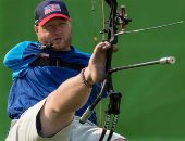 أقوى منك يا دنيا.. أمريكى دون ذراعين يحصد بطولة رماية متفوقا على الأصحاء