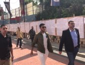 بالفيديو والصور.. أيمن أشرف يصل الأهلي بعد التوقيع للأحمر 5 سنوات