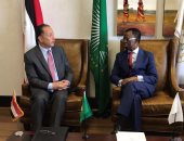 سفير مصر بجنوب إفريقيا ينقل رسالة من السيسى لرئيس البرلمان الإفريقى