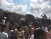 وزير النقل ينتقل إلى موقع تصادم قطارى الإسكندرية وأنباء عن إصابات ووفيات