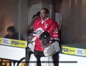 أخبار أرسنال اليوم عن تحول بيتر تشيك لحارس هوكى الجليد