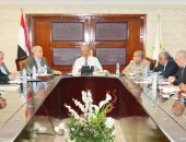 محافظ القليوبية يبحث مع وزير التنمية المحلية تطوير مدينة القناطر الخيرية